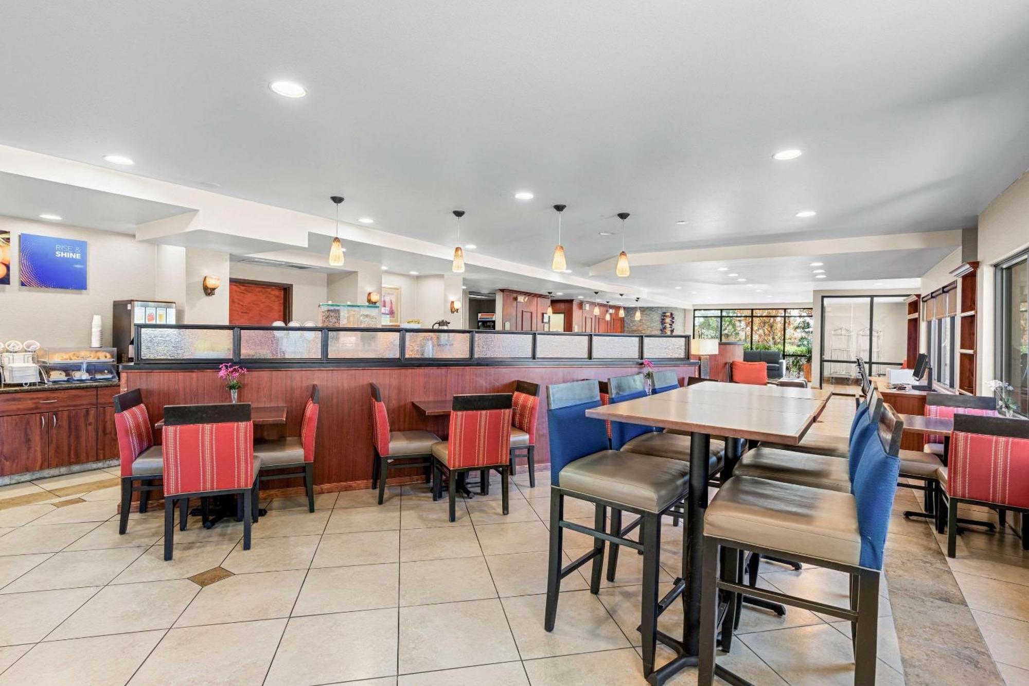 Comfort Suites Vacaville-Napa Valley Area Esterno foto