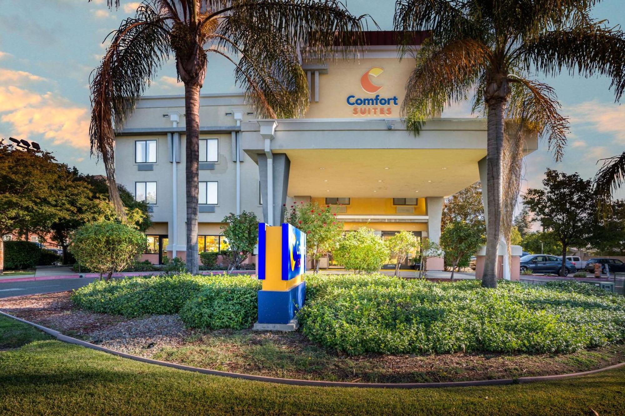 Comfort Suites Vacaville-Napa Valley Area Esterno foto
