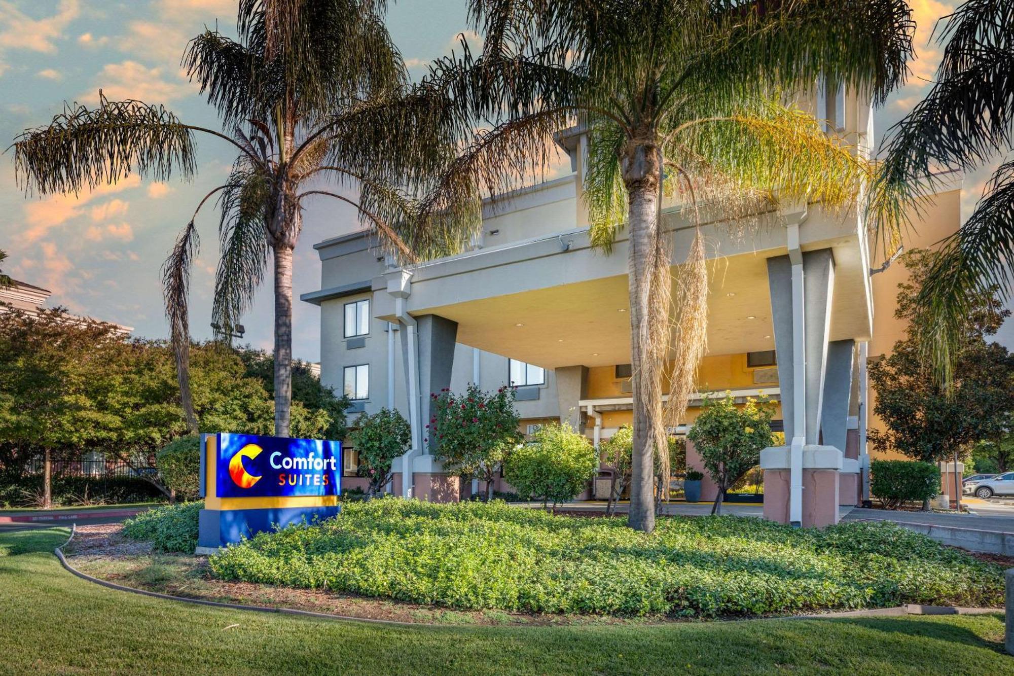 Comfort Suites Vacaville-Napa Valley Area Esterno foto